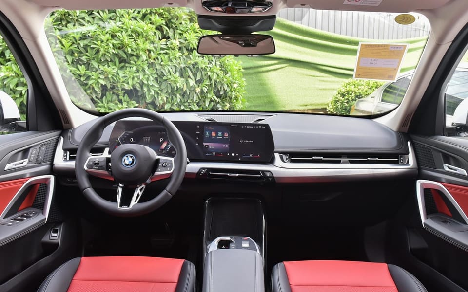 BMW iX1
