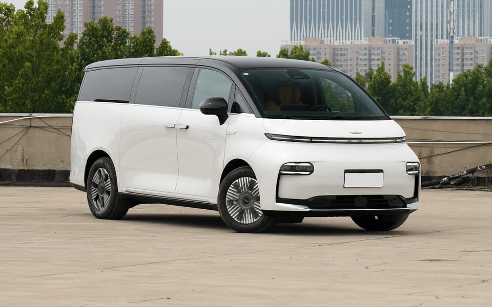 Geely Galaxy LEVC L380